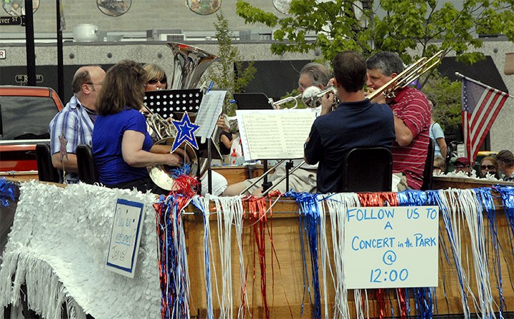 Members of the Sno Valley Winds group