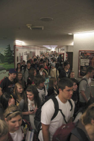 Students feel the crush of Mount Si High School’s growing enrollment in the hall between classes. Snoqualmie Valley School District officials are concerned that crowding could affect academic performance.