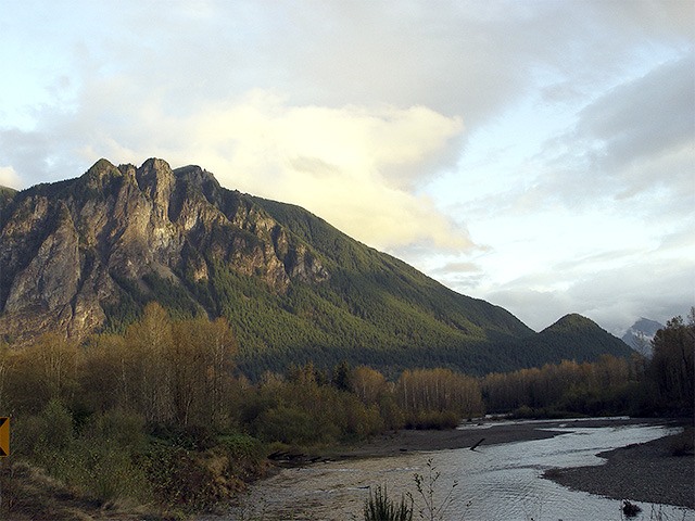 Durward Frame’s 2005 photo of Mount Si won the watershed forum’s previous amateur photography contest.