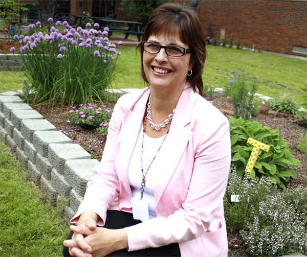 Visiting the school’s plaza garden