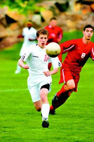 Mount Si soccer rolls into postseason after key win