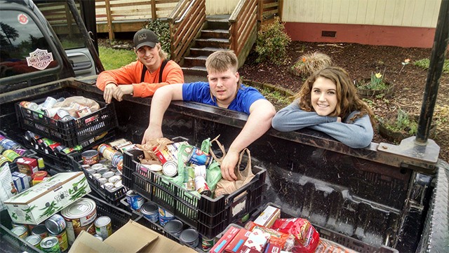 Cedarcrest High School FFA members AJ Shardelman