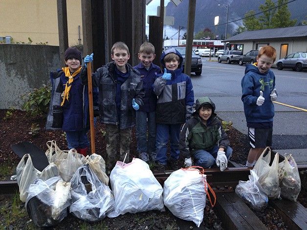 Scouts clean the trail for Earth Day | Photo