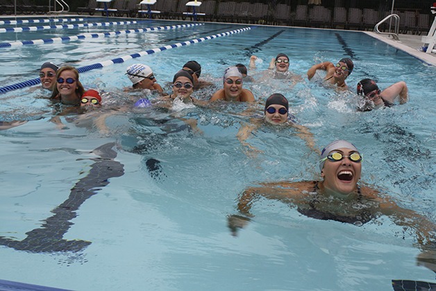 Mount Si High School S First Independent Swim Team Dives In On Ridge Snoqualmie Valley Record