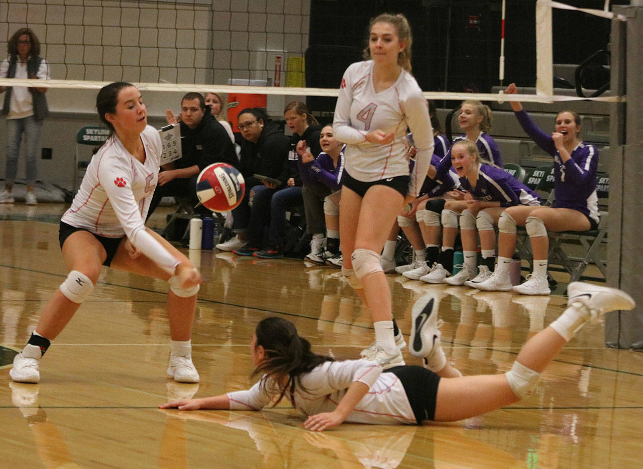 Mount Si players go for the ball against North Creek. Andy Nystrom/ staff photo