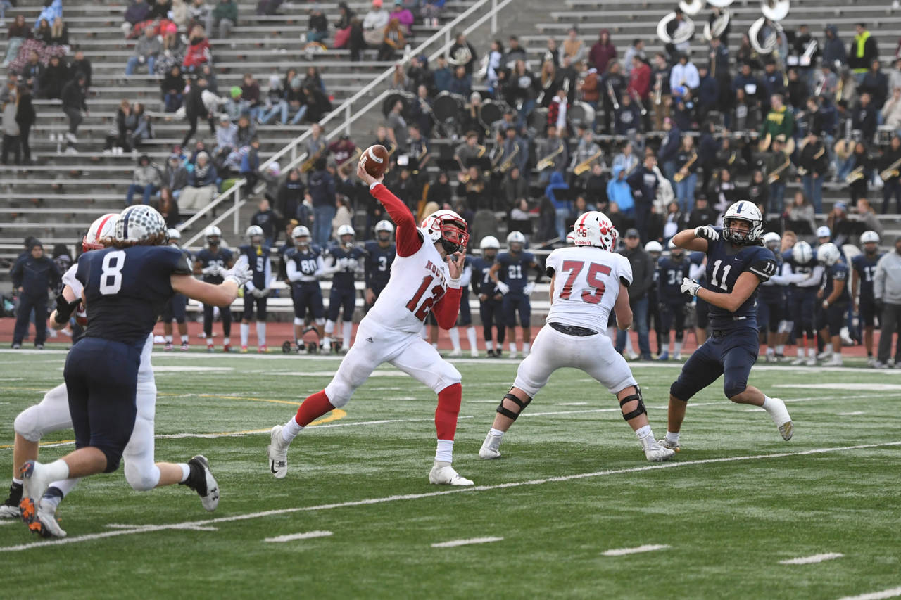 Mount Si quarterback Clay Millen fires a 30-yard touchdown pass to Brayden Holt. Photo courtesy of Calder Productions