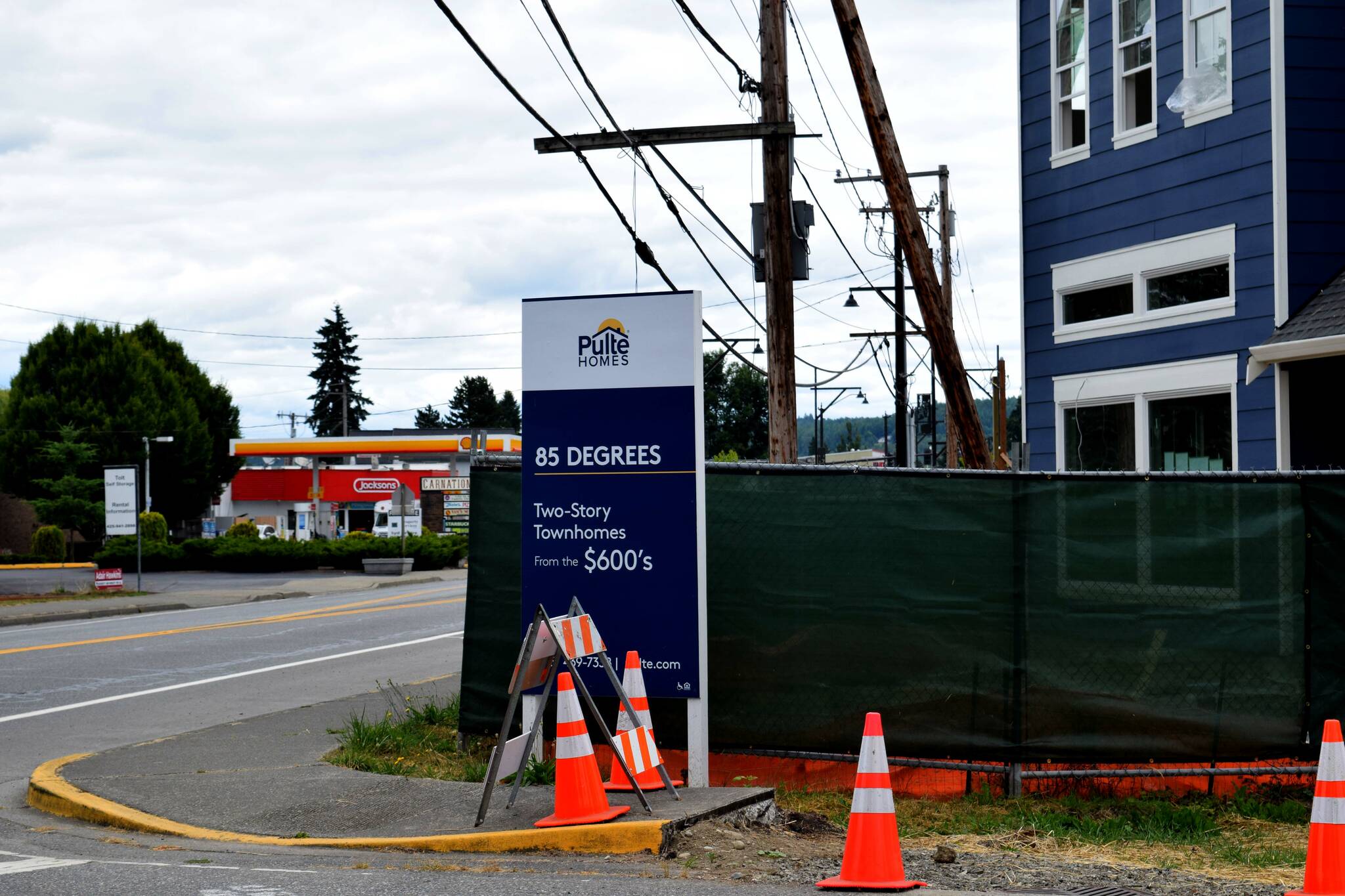 A new housing development along Tolt Avenue in Carnation. Photo by Conor Wilson/Valley Record.