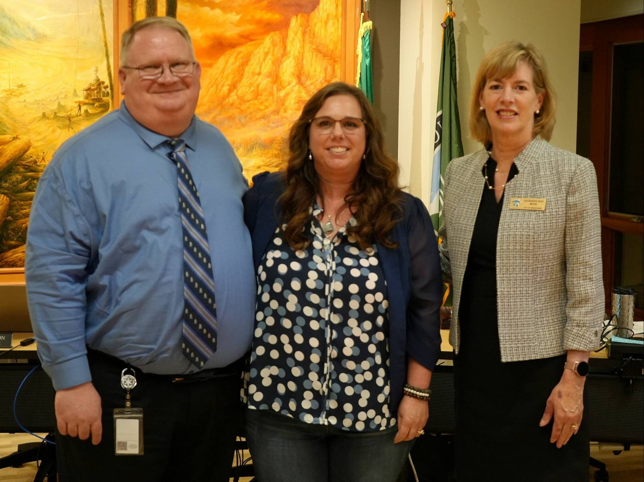 Courtesy photo.
Mike Chambless stands with wife Lea (center) and Snoqualmie Mayor Katherine Ross.