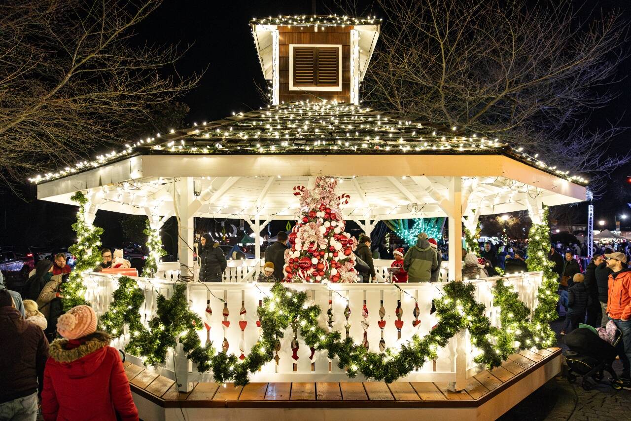 Visitors line up to see Santa at the Snoqualmie Winter Lights celebration on December 7, 2024, in Snoqualmie, Washington. Photo by Henry Rodenburg