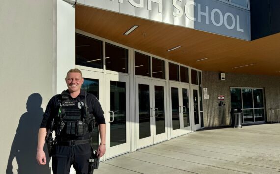 Snoqualmie Valley School District School Resource Officer Austin Gutwein stands outside Mount Si High School, Jan. 8, 2025. Grace Gorenflo/Valley Record